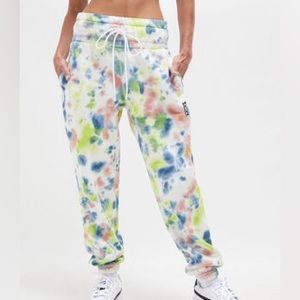 PUMA Pivot Tie-Dye Sweatpants | M